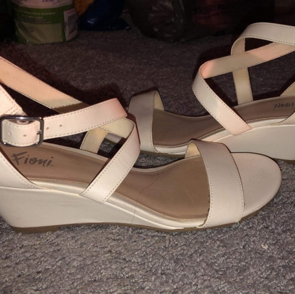 Wedge heels - Picture 2 of 5